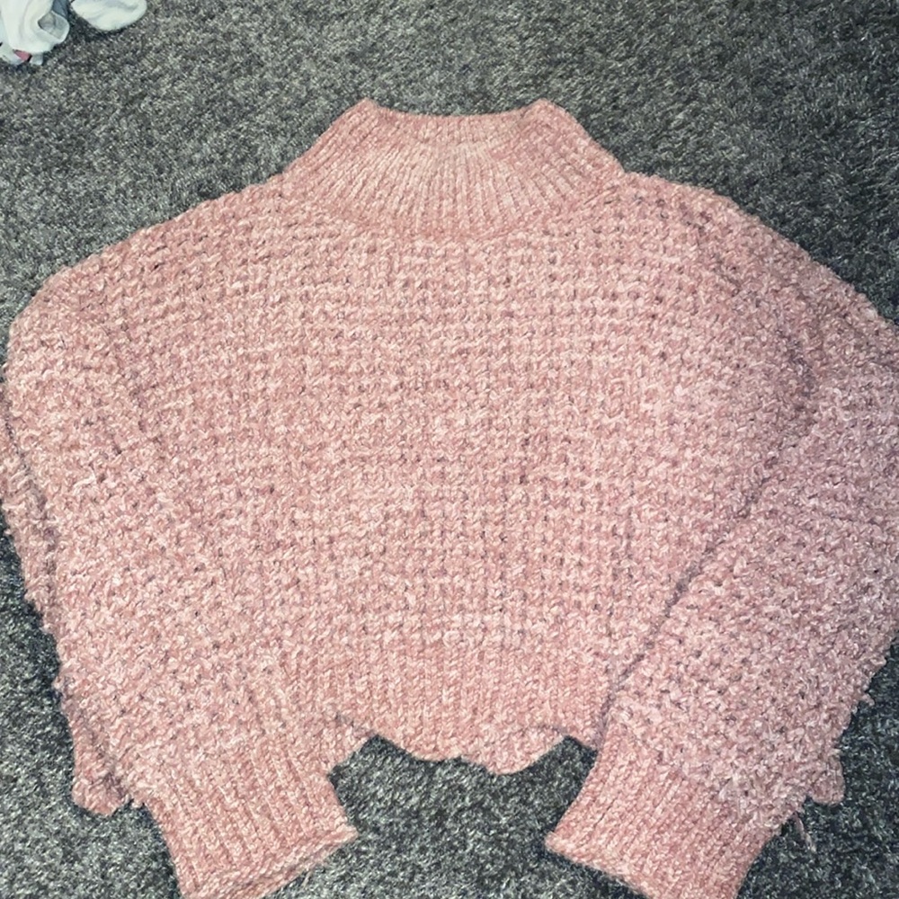 Scraggly Pink Scallop Cropped Sweater